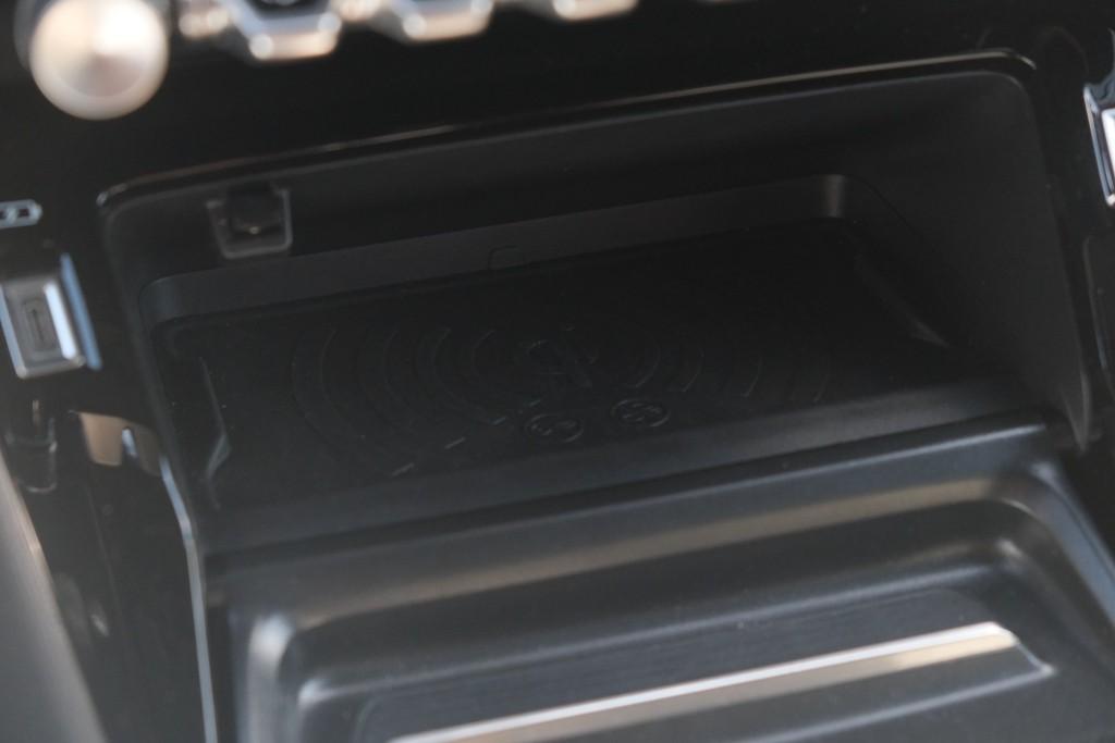 Peugeot 2008 1.2 Hybrid 145pk e-DCS6 Allure | Navi | App Connect | Climate | Cruise | Keyless | PDC afbeelding 22