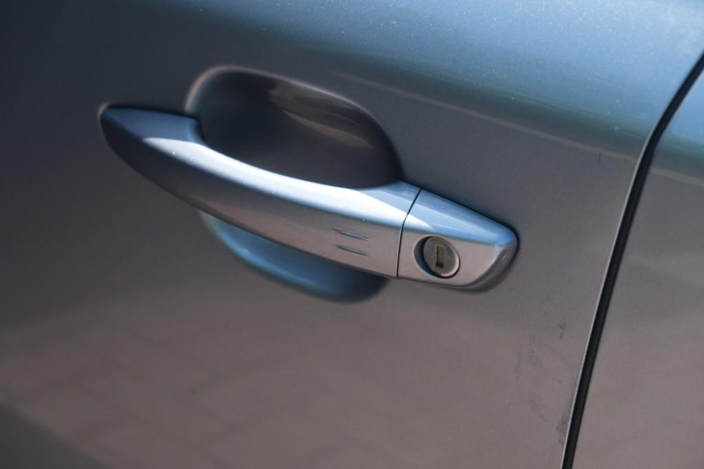 Peugeot 2008 1.2 Hybrid 145pk e-DCS6 Allure | Navi | App Connect | Climate | Cruise | Keyless | PDC afbeelding 26