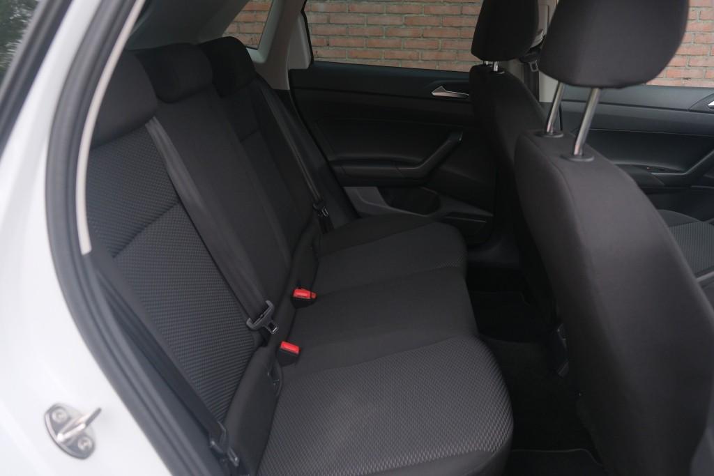 Volkswagen Polo 1.0 MPi 75pk Comfortline | Airco | Cruise | Bluetooth afbeelding 3