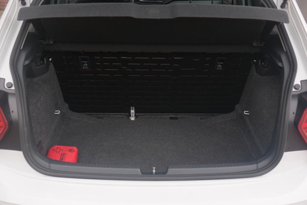 Volkswagen Polo 1.0 MPi 75pk Comfortline | Airco | Cruise | Bluetooth afbeelding 28