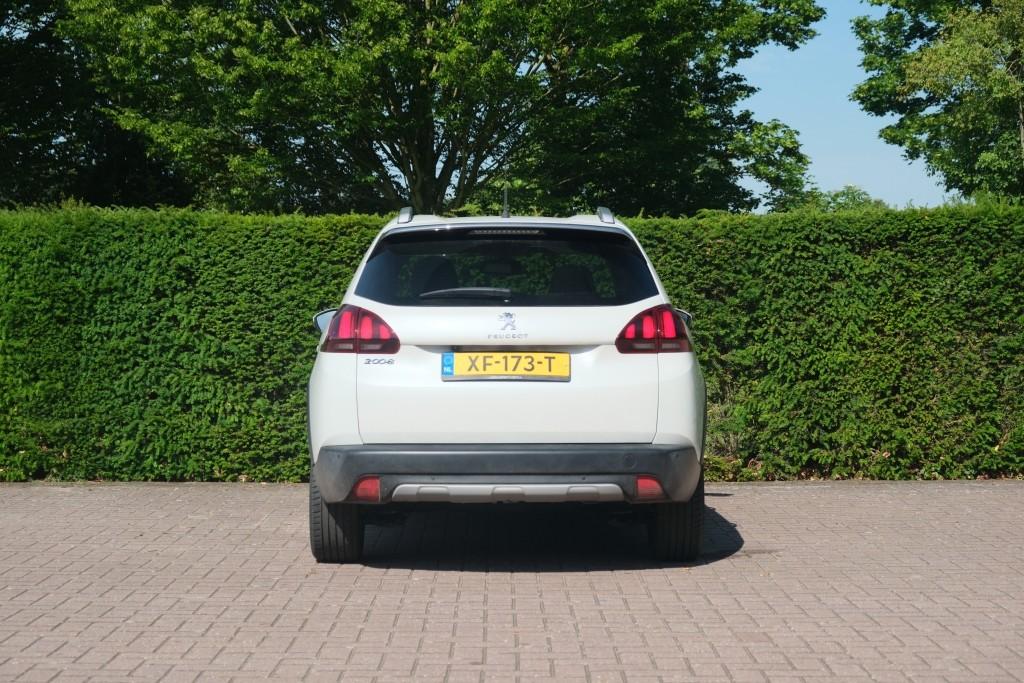 Peugeot 2008 1.2 PureTech 130pk Blue Lease Allure | Navi | App Connect | Climate | Cruise | Camera | Panoramadak afbeelding 34