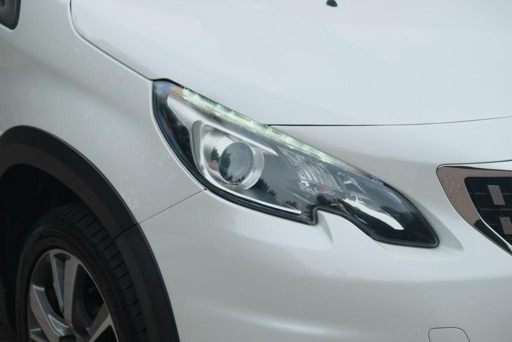 Peugeot 2008 1.2 PureTech 130pk Blue Lease Allure | Navi | App Connect | Climate | Cruise | Camera | Panoramadak afbeelding 2