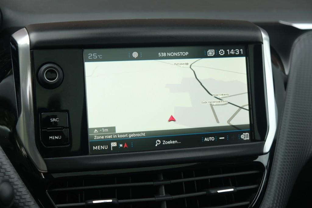 Peugeot 2008 1.2 PureTech 130pk Blue Lease Allure | Navi | App Connect | Climate | Cruise | Camera | Panoramadak afbeelding 20