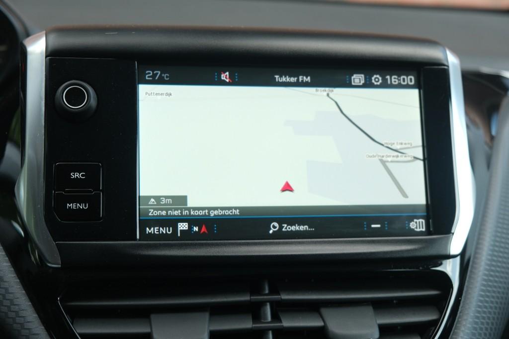 Peugeot 208 1.2 PureTech 110pk Aut. Allure | Navi | App Connect | Climate | Cruise | Camera | PDC | Trekhaak afbeelding 16