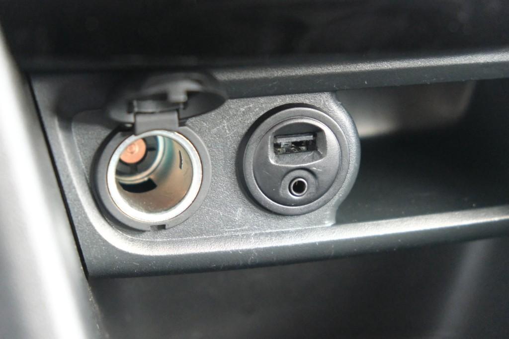 Peugeot 208 1.2 PureTech 110pk Aut. Allure | Navi | App Connect | Climate | Cruise | Camera | PDC | Trekhaak afbeelding 23