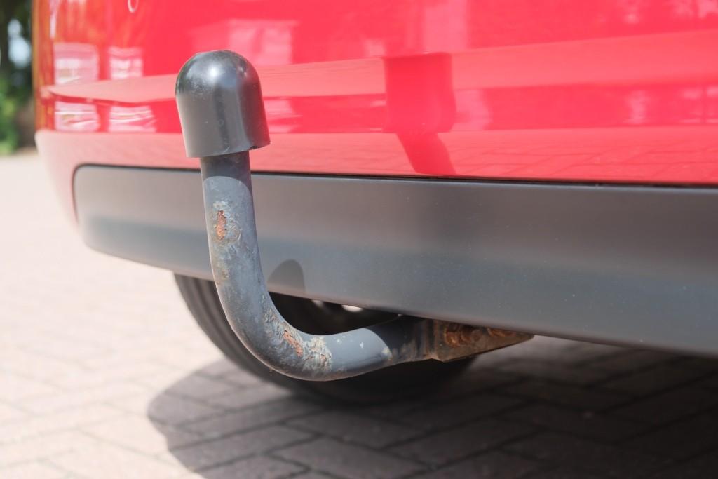Peugeot 208 1.2 PureTech 110pk Aut. Allure | Navi | App Connect | Climate | Cruise | Camera | PDC | Trekhaak afbeelding 26