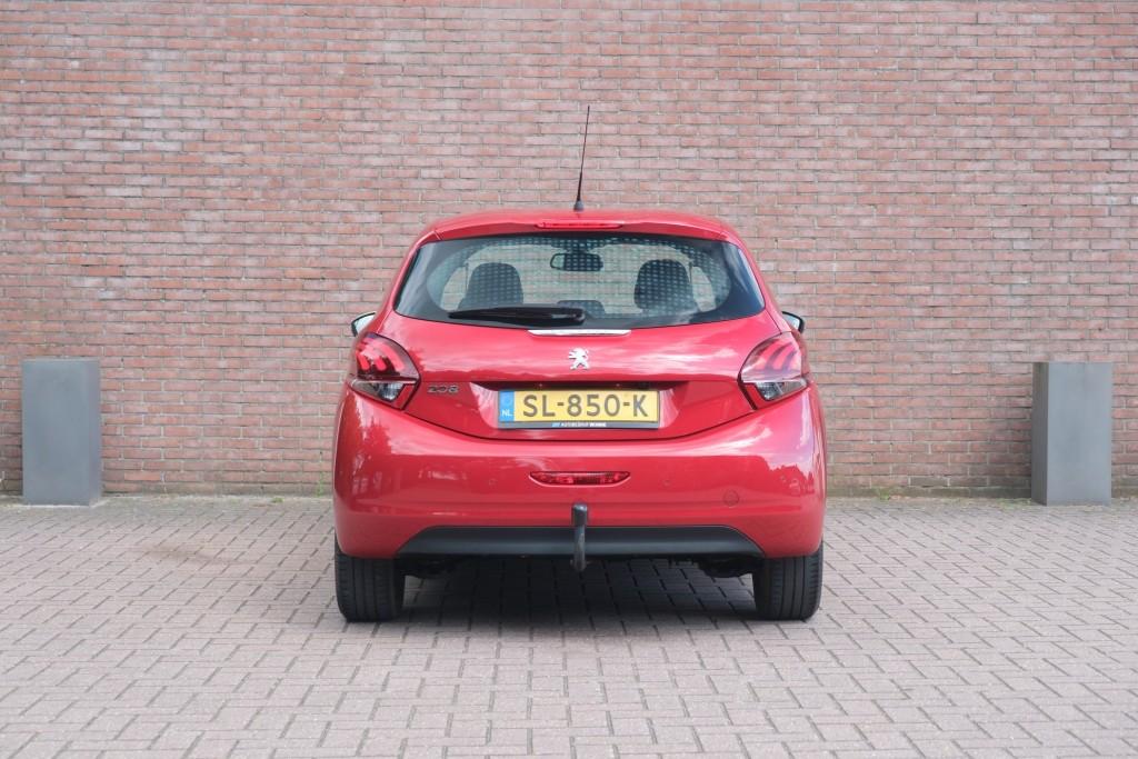 Peugeot 208 1.2 PureTech 110pk Aut. Allure | Navi | App Connect | Climate | Cruise | Camera | PDC | Trekhaak afbeelding 31