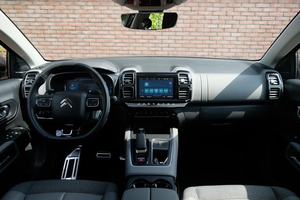 Citroën C5 Aircross 1.6 Plug-in Hybrid 225pk EAT8 Shine | Navi | Climate | Adaptive Cruise | Panoramadak | Keyless | Blind Spot | Trekhaak afbeelding 2