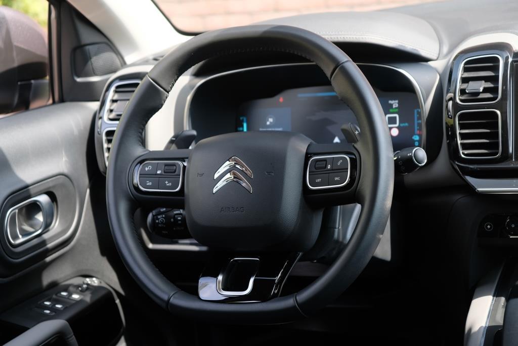 Citroën C5 Aircross 1.6 Plug-in Hybrid 225pk EAT8 Shine | Navi | Climate | Adaptive Cruise | Panoramadak | Keyless | Blind Spot | Trekhaak afbeelding 14