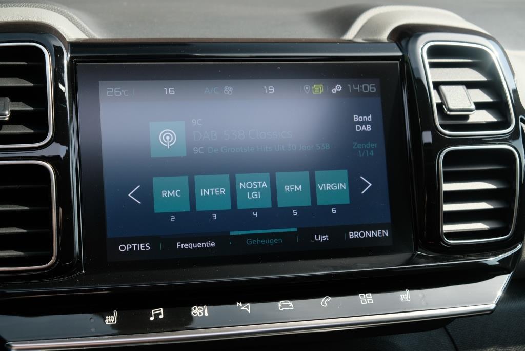 Citroën C5 Aircross 1.6 Plug-in Hybrid 225pk EAT8 Shine | Navi | Climate | Adaptive Cruise | Panoramadak | Keyless | Blind Spot | Trekhaak afbeelding 17