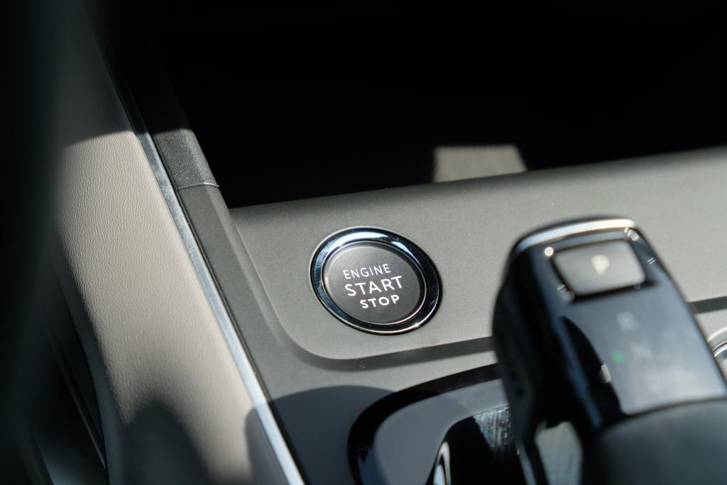 Citroën C5 Aircross 1.6 Plug-in Hybrid 225pk EAT8 Shine | Navi | Climate | Adaptive Cruise | Panoramadak | Keyless | Blind Spot | Trekhaak afbeelding 26