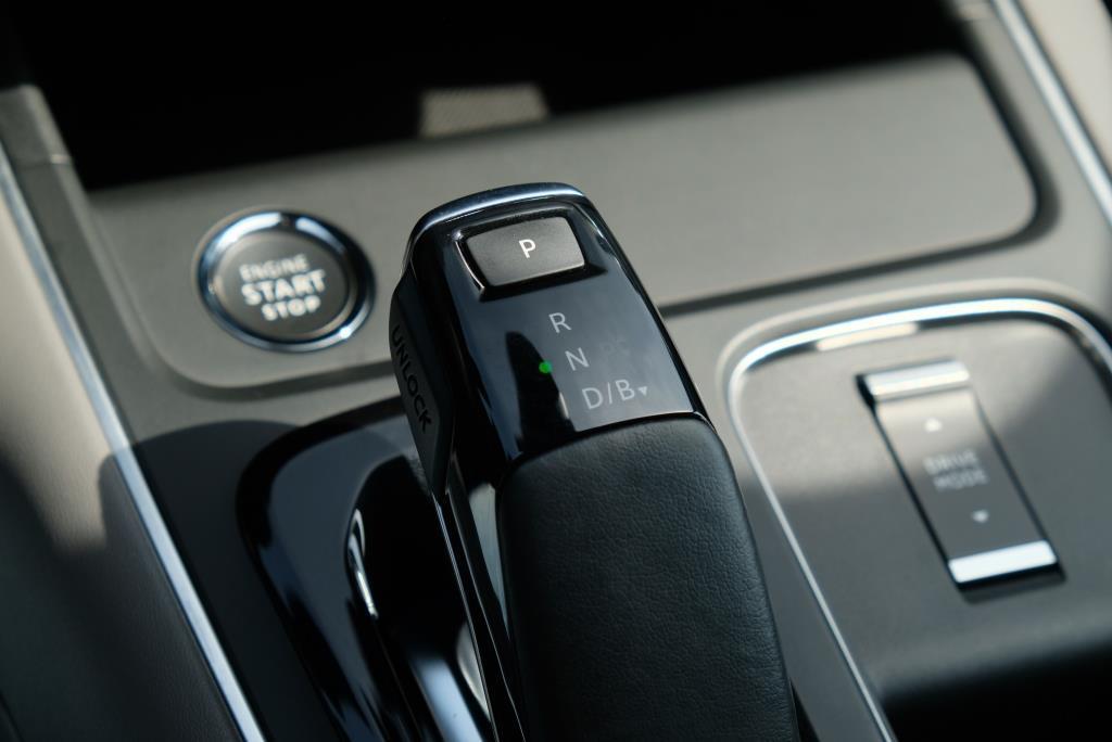 Citroën C5 Aircross 1.6 Plug-in Hybrid 225pk EAT8 Shine | Navi | Climate | Adaptive Cruise | Panoramadak | Keyless | Blind Spot | Trekhaak afbeelding 27