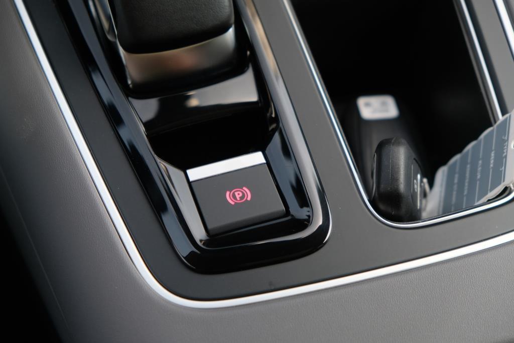 Citroën C5 Aircross 1.6 Plug-in Hybrid 225pk EAT8 Shine | Navi | Climate | Adaptive Cruise | Panoramadak | Keyless | Blind Spot | Trekhaak afbeelding 29
