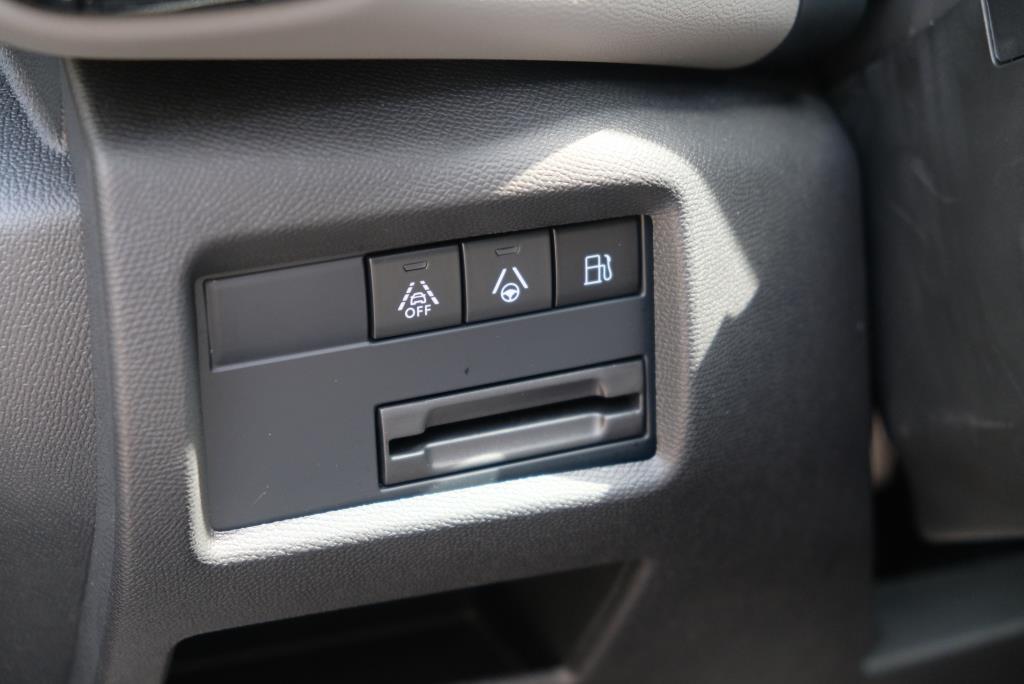 Citroën C5 Aircross 1.6 Plug-in Hybrid 225pk EAT8 Shine | Navi | Climate | Adaptive Cruise | Panoramadak | Keyless | Blind Spot | Trekhaak afbeelding 31