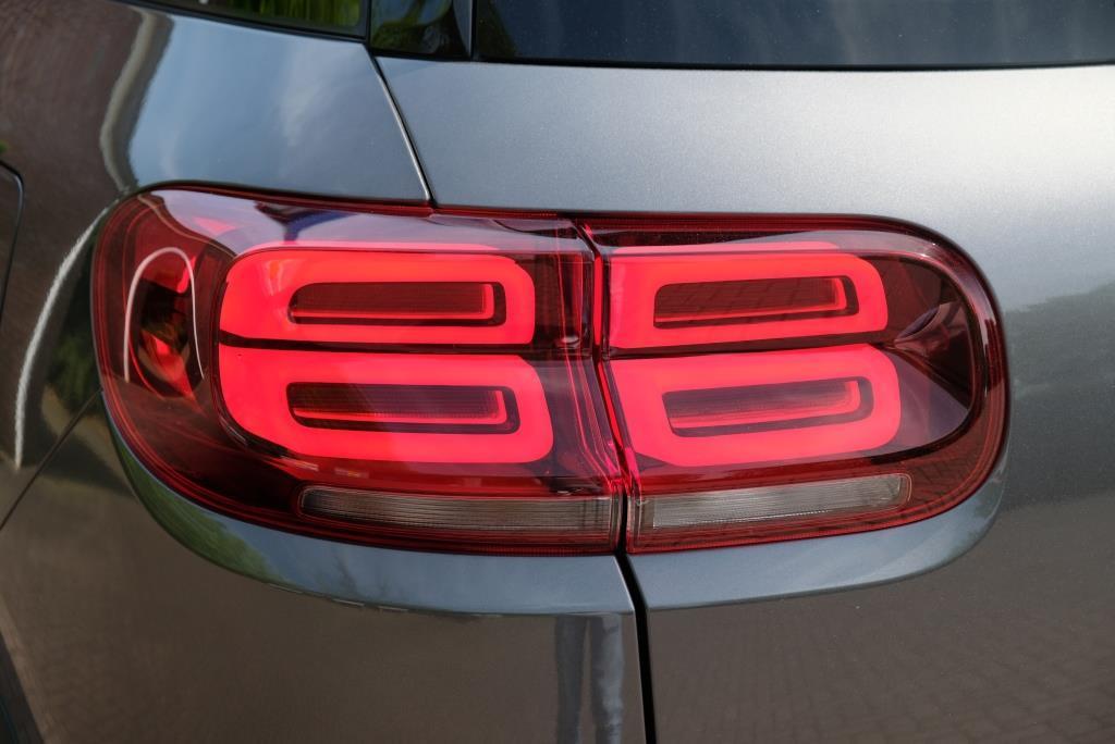Citroën C5 Aircross 1.6 Plug-in Hybrid 225pk EAT8 Shine | Navi | Climate | Adaptive Cruise | Panoramadak | Keyless | Blind Spot | Trekhaak afbeelding 36