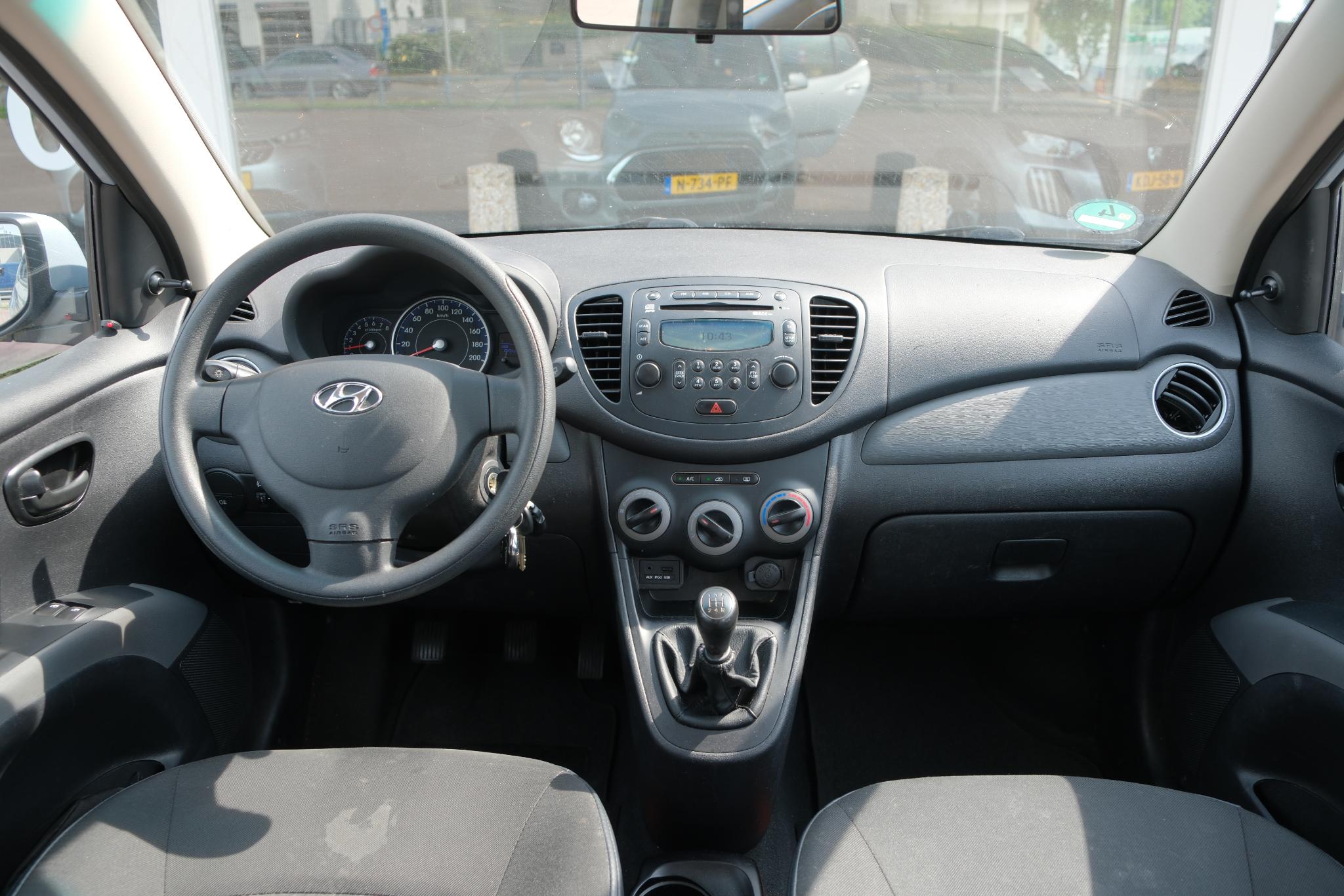 Hyundai i10 1.0 69pk i-Drive Cool | Airco | Elektrische Ramen | Radio CD afbeelding 2