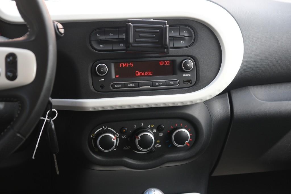 Renault Twingo 1.0 SCe 71pk Collection | Airco | Cruise | PDC | Stoelverwarming afbeelding 15