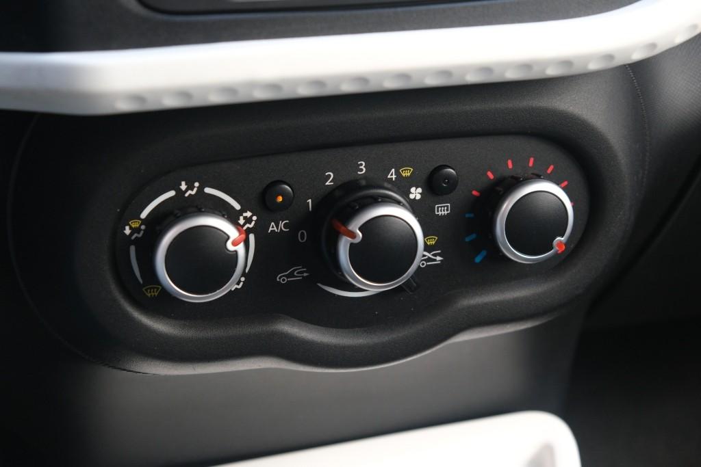 Renault Twingo 1.0 SCe 71pk Collection | Airco | Cruise | PDC | Stoelverwarming afbeelding 17