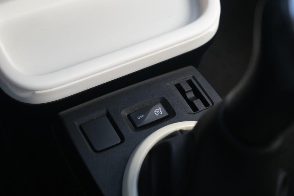 Renault Twingo 1.0 SCe 71pk Collection | Airco | Cruise | PDC | Stoelverwarming afbeelding 19