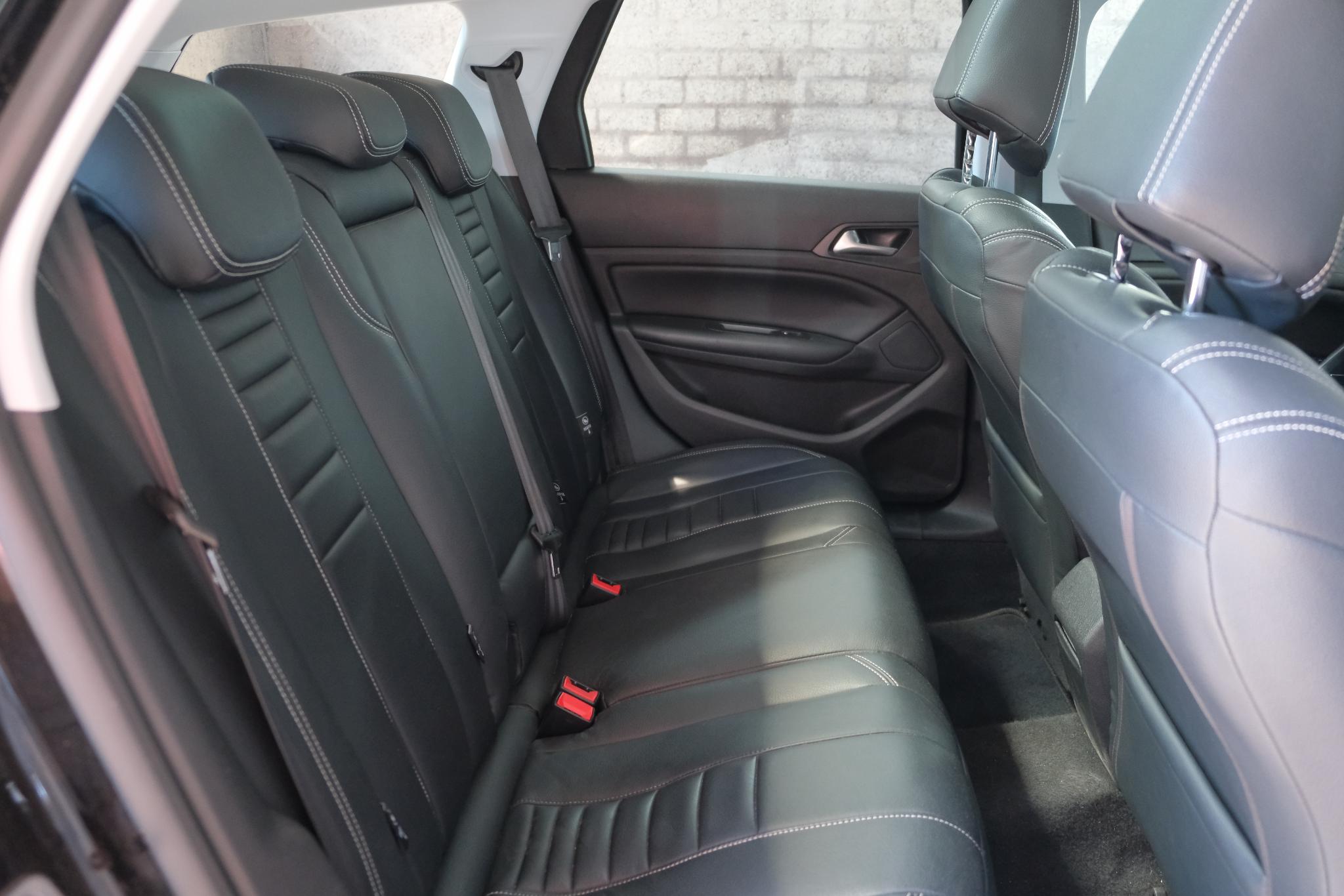 Peugeot 308 SW 1.5 BlueHDi 131pk Aut. Blue Lease Premium | Navi | Climate | Cruise | Leder | Panoramadak afbeelding 10