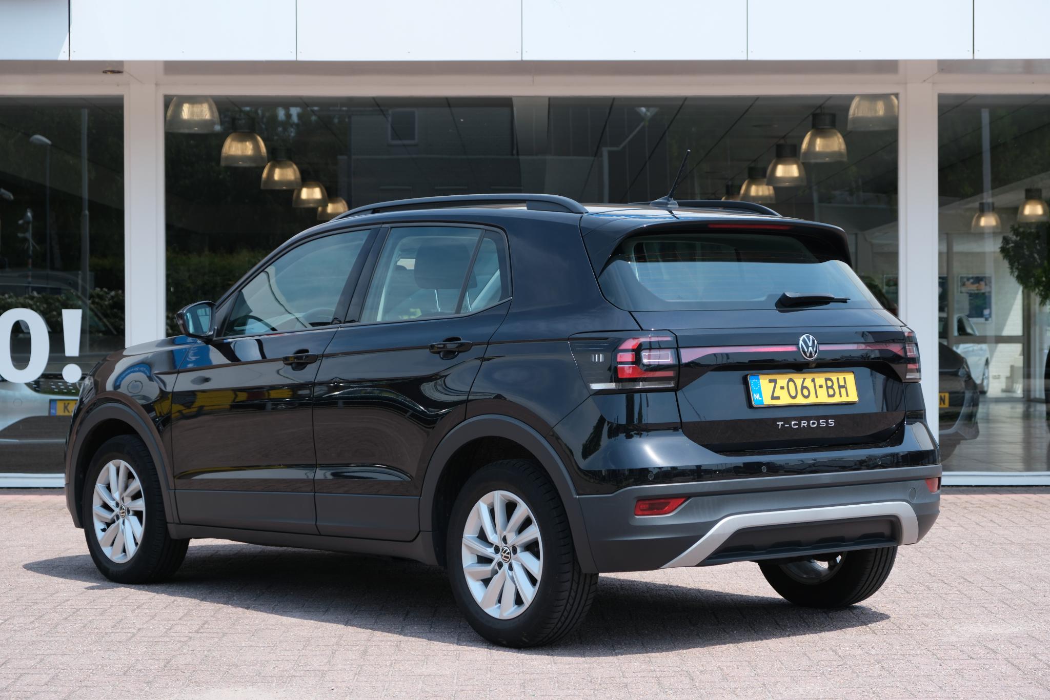 Volkswagen T-Cross 1.0 TSi 95pk Life Business | App Connect | Climate | Adaptive Cruise | Camera | PDC afbeelding 4