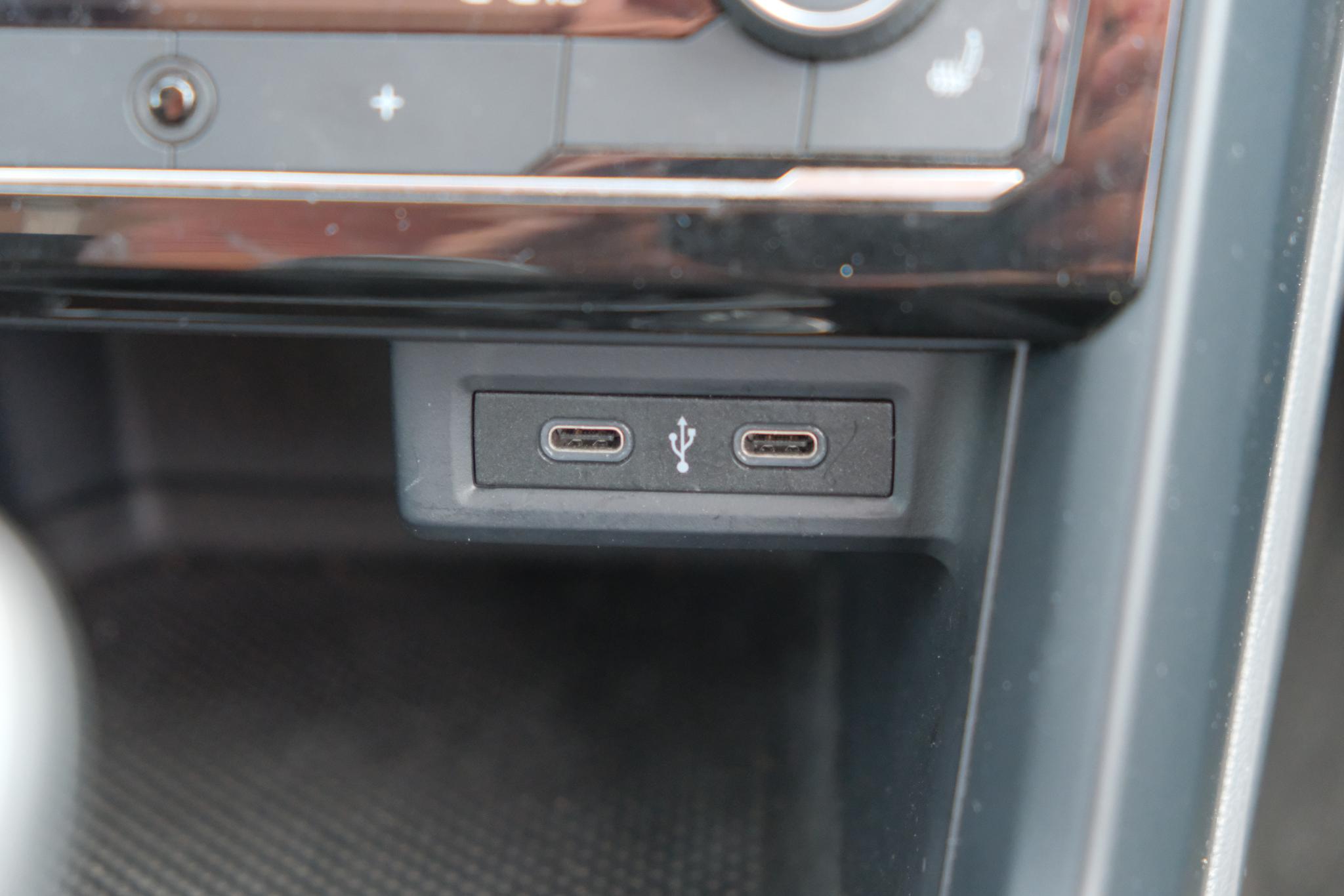 Volkswagen T-Cross 1.0 TSi 95pk Life Business | App Connect | Climate | Adaptive Cruise | Camera | PDC afbeelding 18