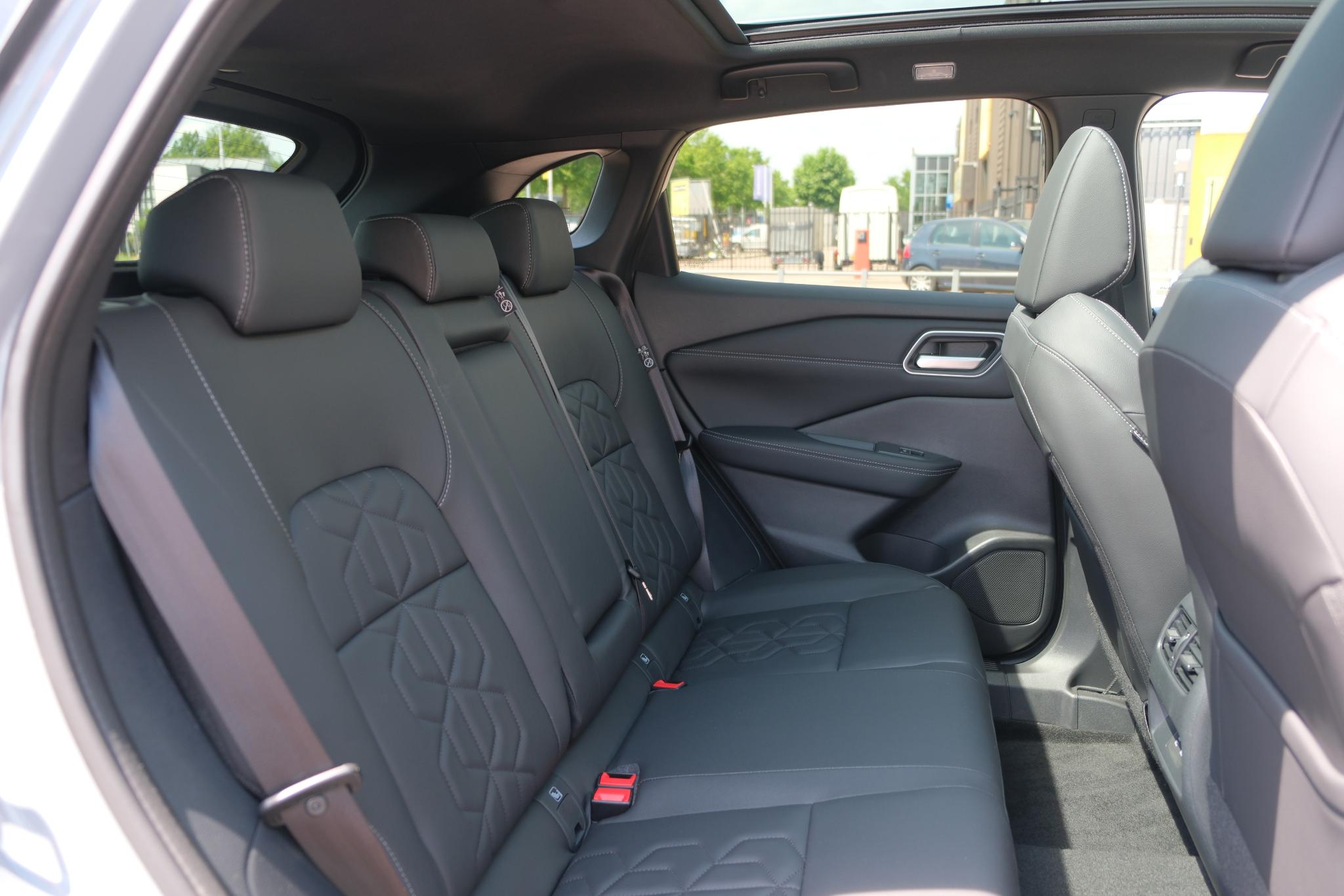 Nissan QASHQAI 1.3 MHEV 158pk Xtronic Tekna | Adaptive Cruise | 360° Camera | Bose | Leder | Head-up Display | Panoramadak | Keyless | Cold Pack afbeelding 9