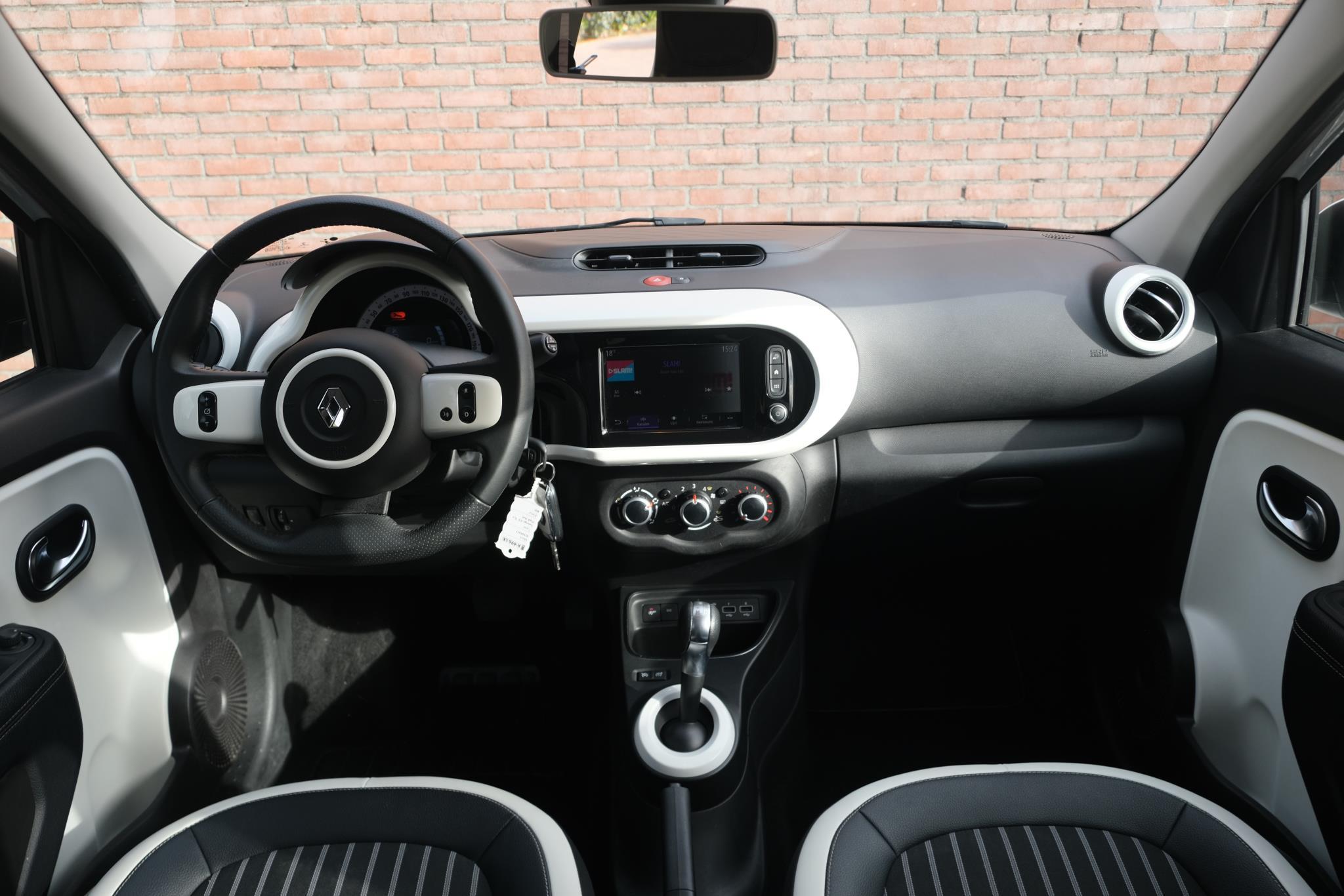 Renault Twingo 0.9 TCe 95pk EDC Intens Renault Twingo 0.9 TCe 95pk Aut. Intens | Apple CarPlay | Airco | Camera | Cruise | PDC afbeelding 2