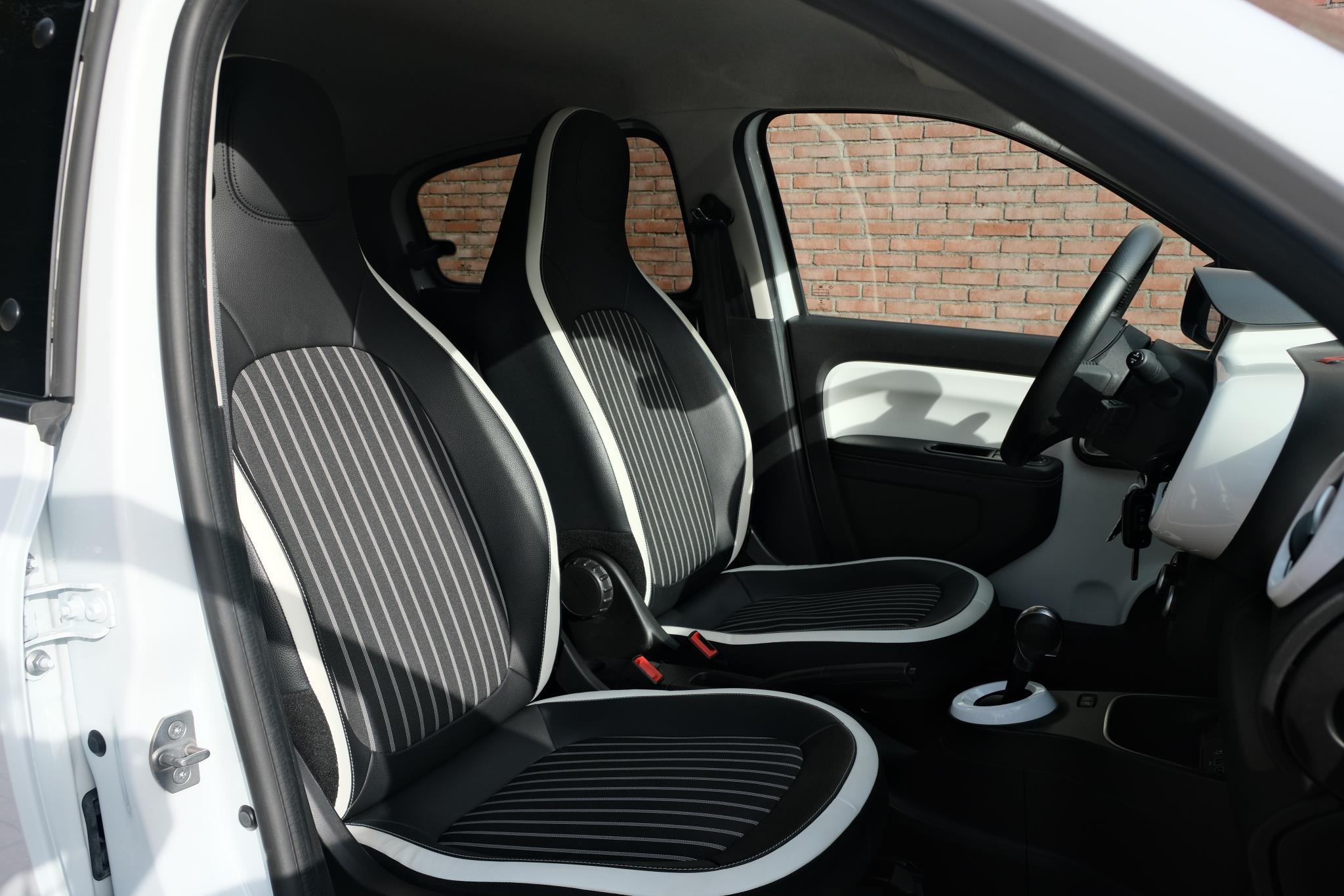 Renault Twingo 0.9 TCe 95pk EDC Intens Renault Twingo 0.9 TCe 95pk Aut. Intens | Apple CarPlay | Airco | Camera | Cruise | PDC afbeelding 8