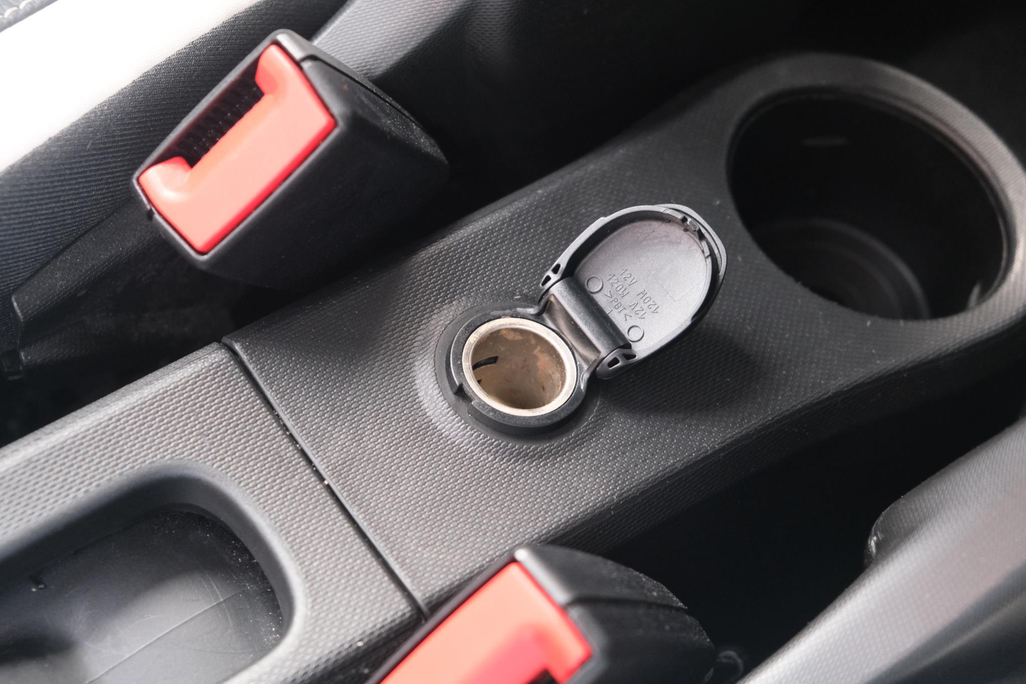 Renault Twingo 0.9 TCe 95pk EDC Intens Renault Twingo 0.9 TCe 95pk Aut. Intens | Apple CarPlay | Airco | Camera | Cruise | PDC afbeelding 25