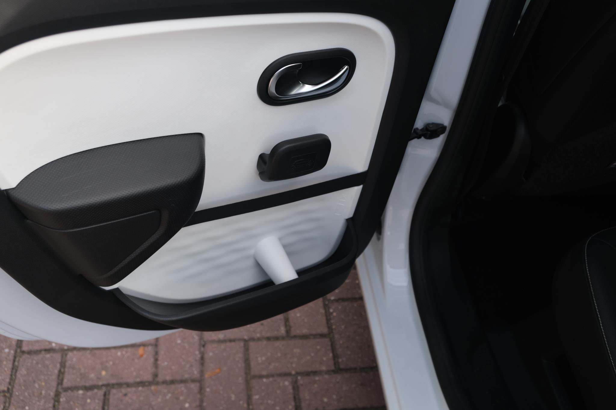 Renault Twingo 0.9 TCe 95pk EDC Intens Renault Twingo 0.9 TCe 95pk Aut. Intens | Apple CarPlay | Airco | Camera | Cruise | PDC afbeelding 27