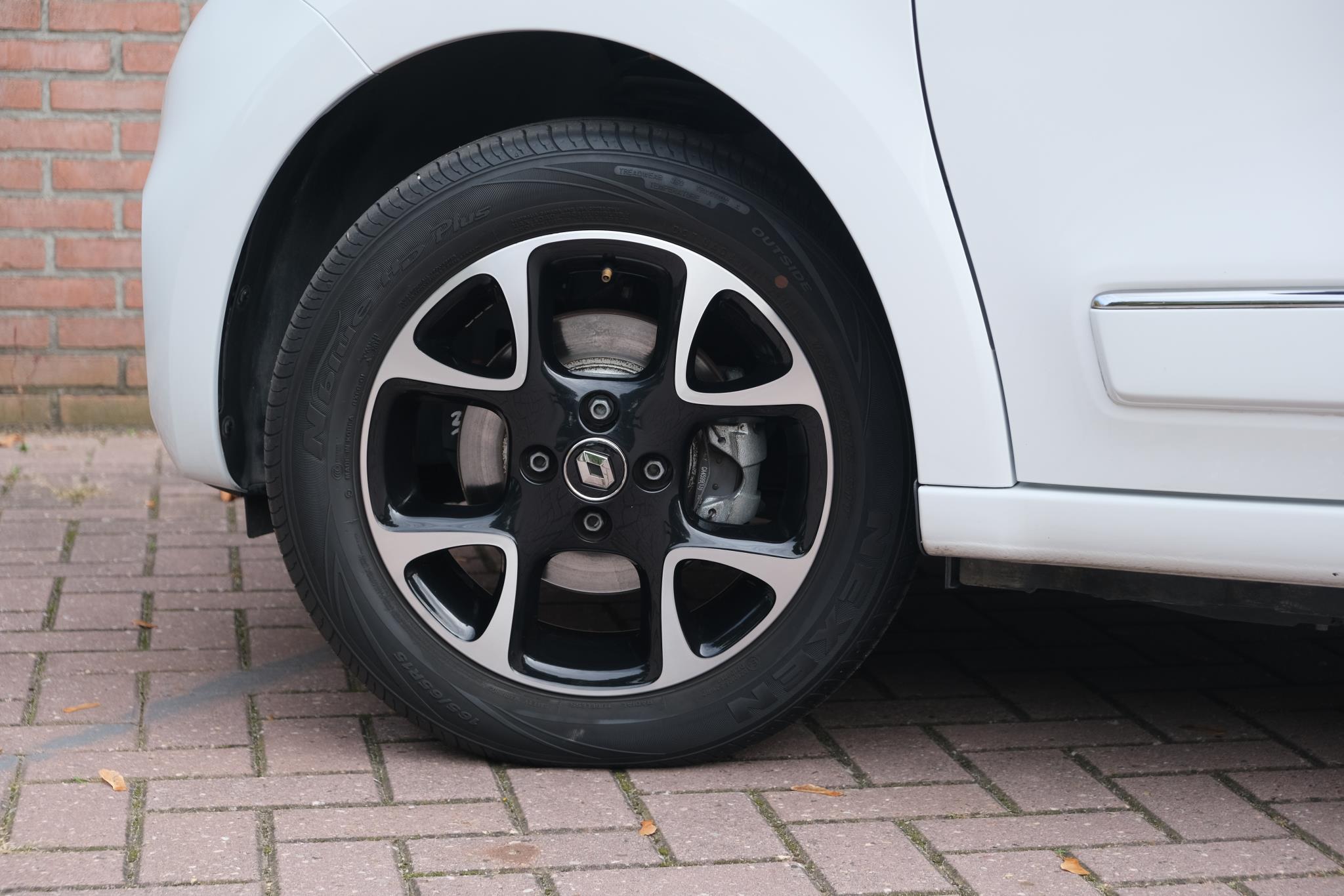 Renault Twingo 0.9 TCe 95pk EDC Intens Renault Twingo 0.9 TCe 95pk Aut. Intens | Apple CarPlay | Airco | Camera | Cruise | PDC afbeelding 31