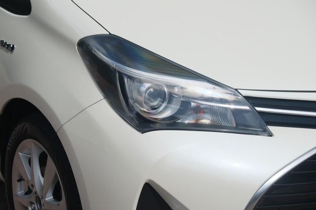 Toyota Yaris 1.5 Hybrid 75pk CVT Dynamic | Climate | Cruise | Keyless | 16" velgen afbeelding 2