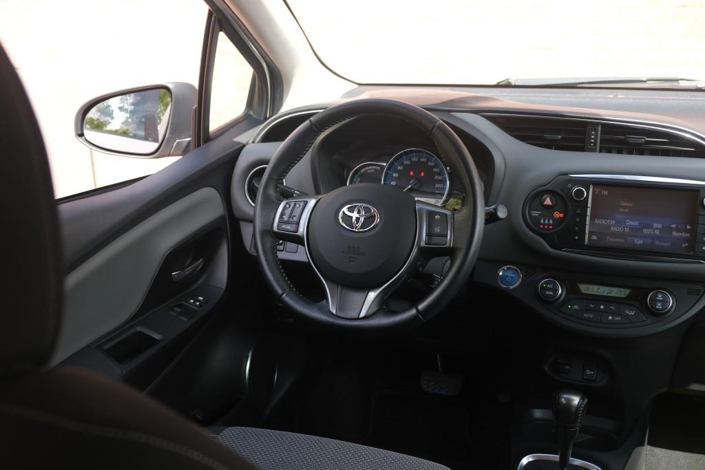 Toyota Yaris 1.5 Hybrid 75pk CVT Dynamic | Climate | Cruise | Keyless | 16" velgen afbeelding 12