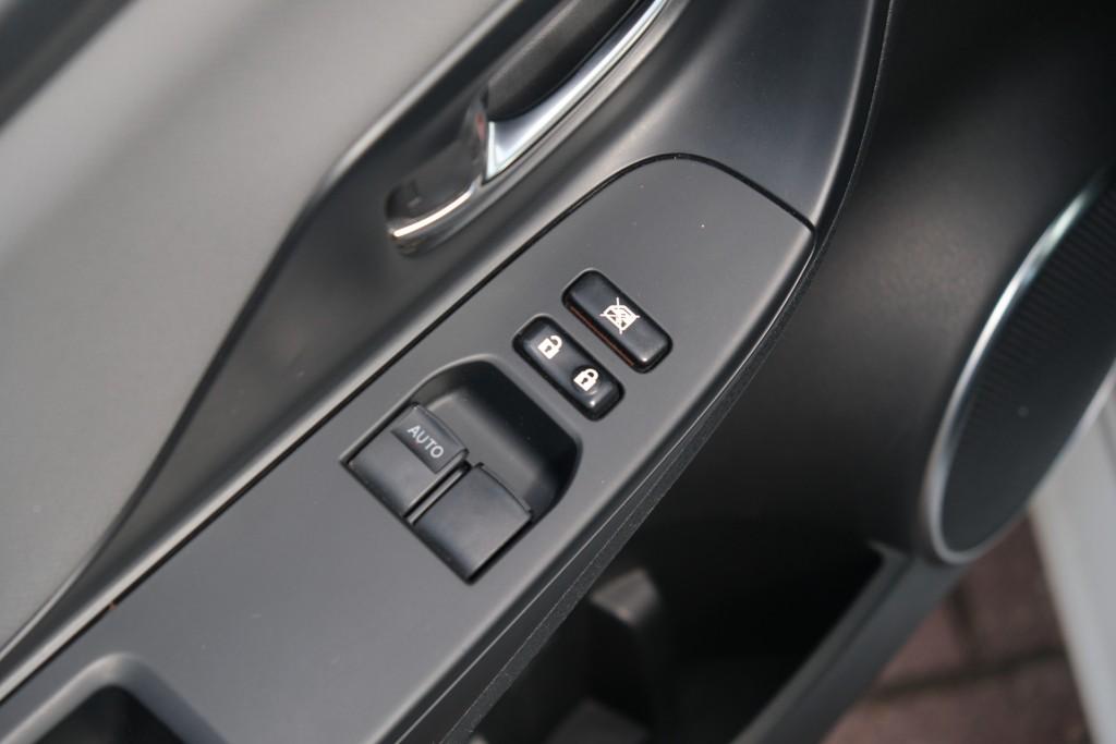 Toyota Yaris 1.5 Hybrid 75pk CVT Dynamic | Climate | Cruise | Keyless | 16" velgen afbeelding 24