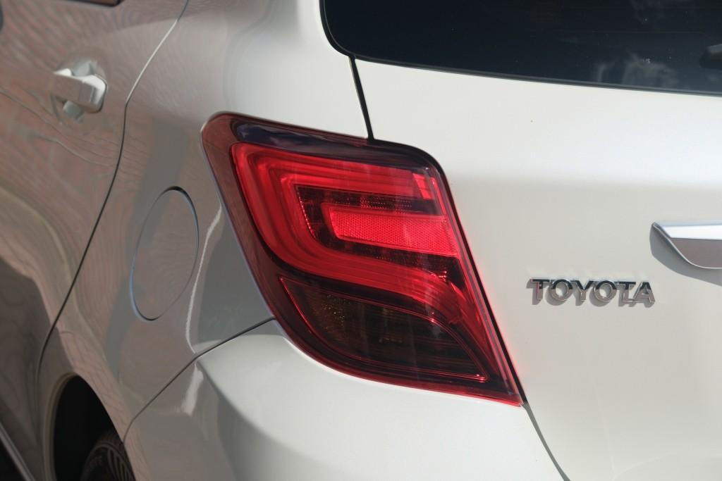 Toyota Yaris 1.5 Hybrid 75pk CVT Dynamic | Climate | Cruise | Keyless | 16" velgen afbeelding 28
