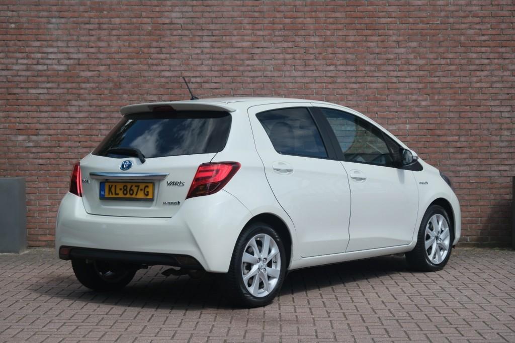 Toyota Yaris 1.5 Hybrid 75pk CVT Dynamic | Climate | Cruise | Keyless | 16" velgen afbeelding 29