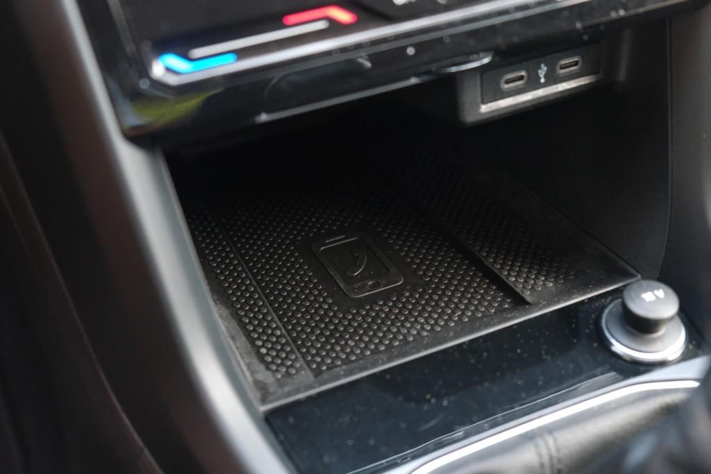 Volkswagen T-Cross 1.0 TSi 95pk Life | Navi | App Connect | Climate | Adaptive Cruise | DAB | PDC afbeelding 23