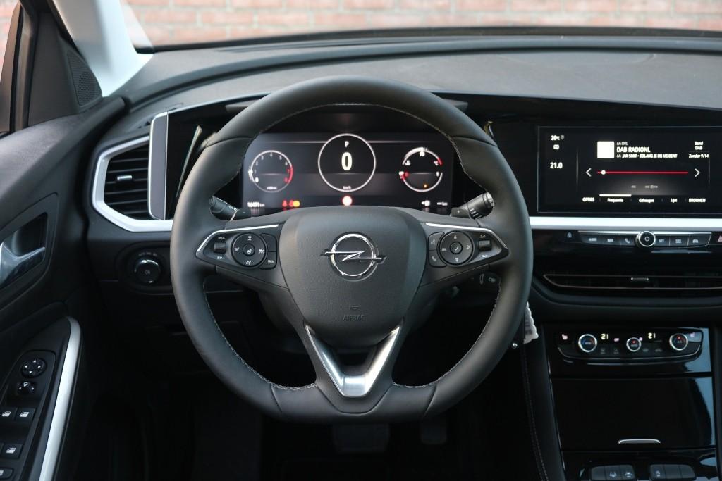 Opel Grandland 1.2 Turbo 130pk EAT8 GS | Navi | App Connect | Adaptive Cruise | Camera | Alcantara | Winter Pakket afbeelding 8