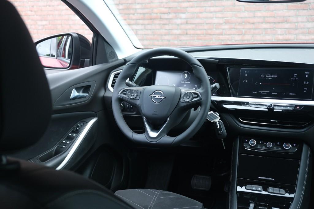 Opel Grandland 1.2 Turbo 130pk EAT8 GS | Navi | App Connect | Adaptive Cruise | Camera | Alcantara | Winter Pakket afbeelding 12