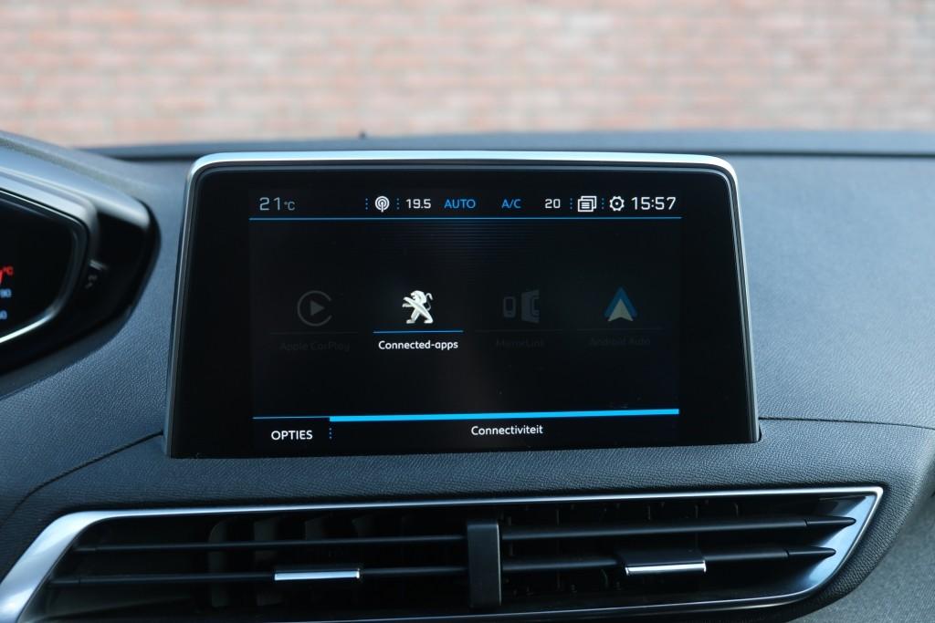 Peugeot 3008 1.2 PureTech 130pk Allure | Navi | App Connect | Climate | Cruise | PDC afbeelding 17