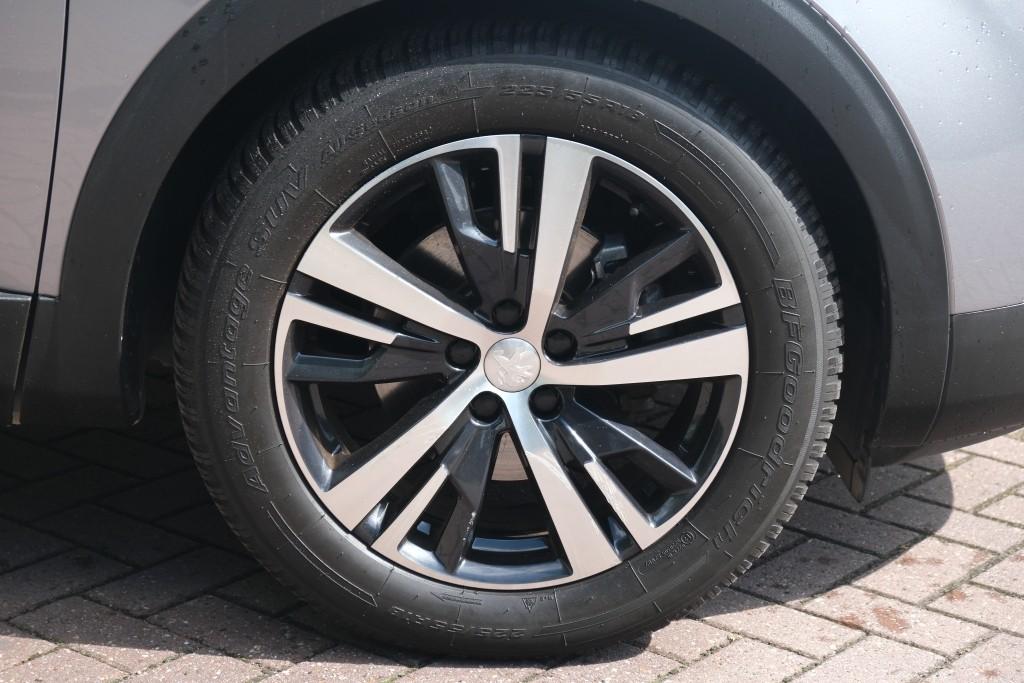 Peugeot 3008 1.2 PureTech 130pk Allure | Navi | App Connect | Climate | Cruise | PDC afbeelding 23