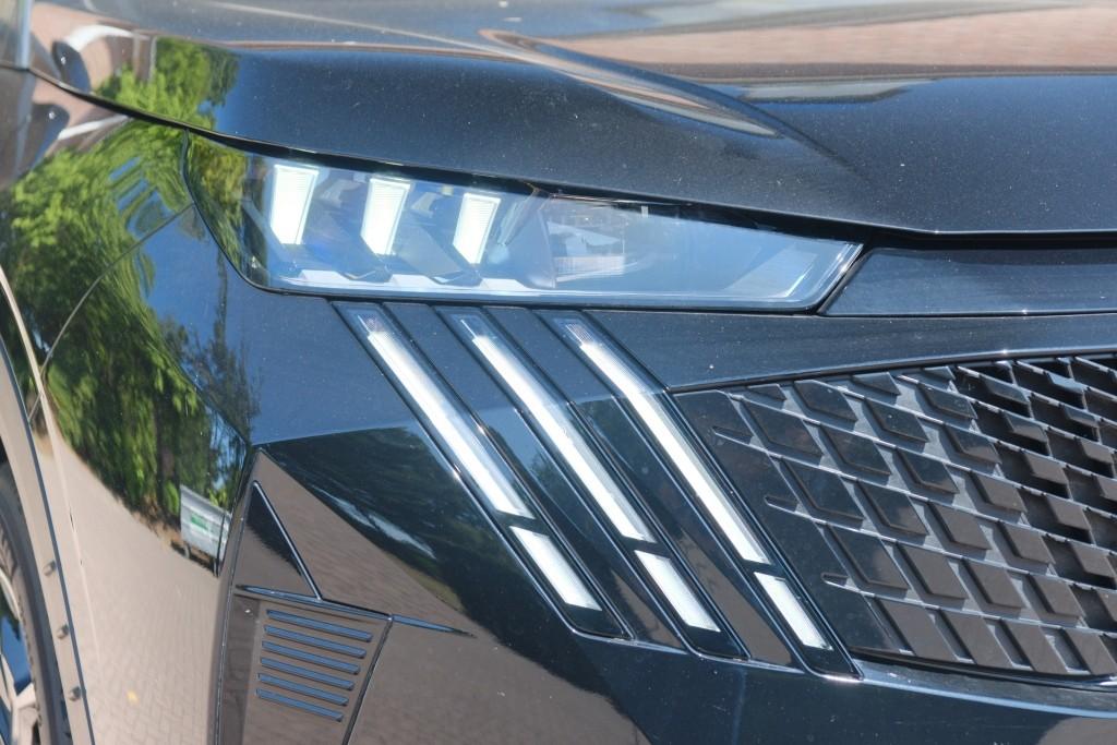 Peugeot 3008 1.2 Hybrid 145pk e-DCS6 GT | Navi | App Connect | Climate | Adaptive Cruise | Camera | Elektrische Achterklep | Winter Pakket afbeelding 2