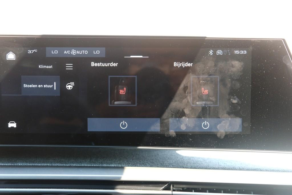Peugeot 3008 1.2 Hybrid 145pk e-DCS6 GT | Navi | App Connect | Climate | Adaptive Cruise | Camera | Elektrische Achterklep | Winter Pakket afbeelding 22