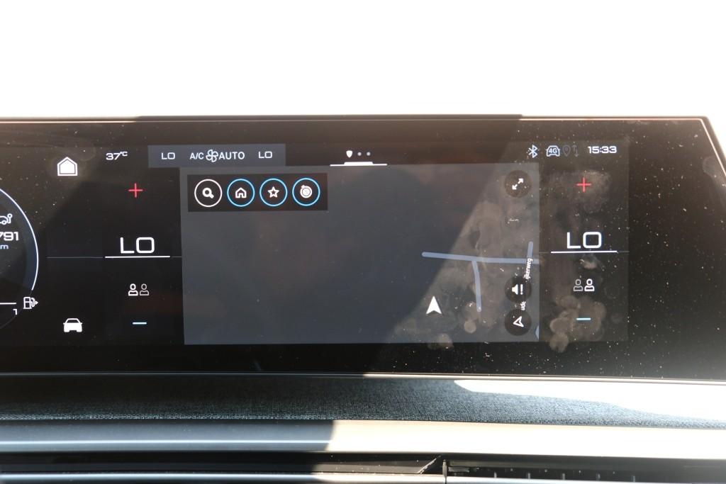 Peugeot 3008 1.2 Hybrid 145pk e-DCS6 GT | Navi | App Connect | Climate | Adaptive Cruise | Camera | Elektrische Achterklep | Winter Pakket afbeelding 15