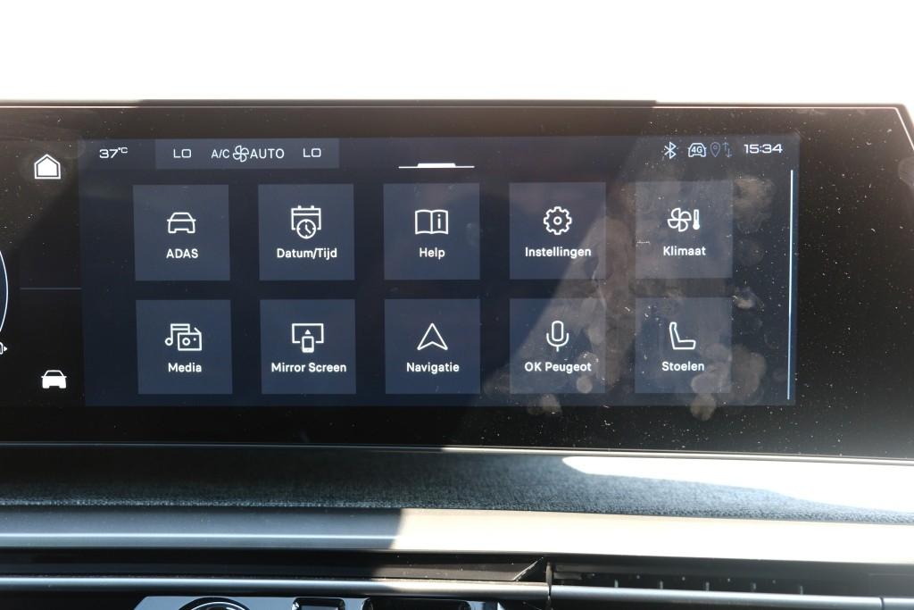 Peugeot 3008 1.2 Hybrid 145pk e-DCS6 GT | Navi | App Connect | Climate | Adaptive Cruise | Camera | Elektrische Achterklep | Winter Pakket afbeelding 18
