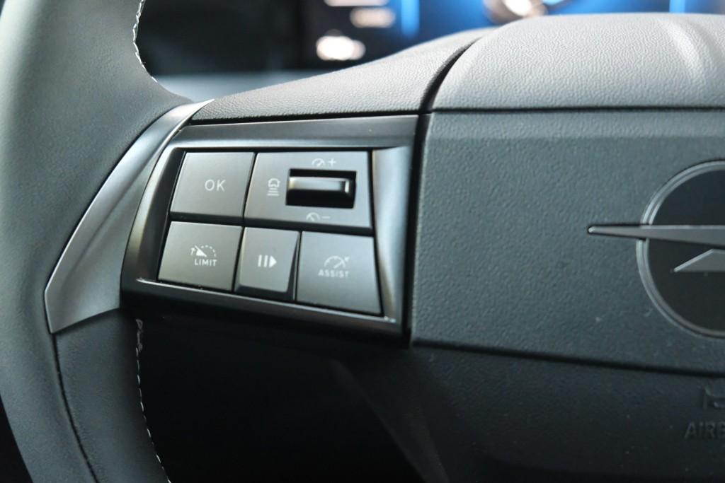 Opel Mokka-e 54 kWh GS | Navi | App Connect | Climate | Adaptive Cruise | Camera | Dodehoek | Camera | PDC | Technologie-Pakket afbeelding 9