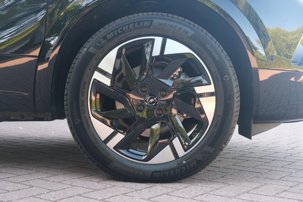 Opel Mokka-e 54 kWh GS | Navi | App Connect | Climate | Adaptive Cruise | Camera | Dodehoek | Camera | PDC | Technologie-Pakket afbeelding 30