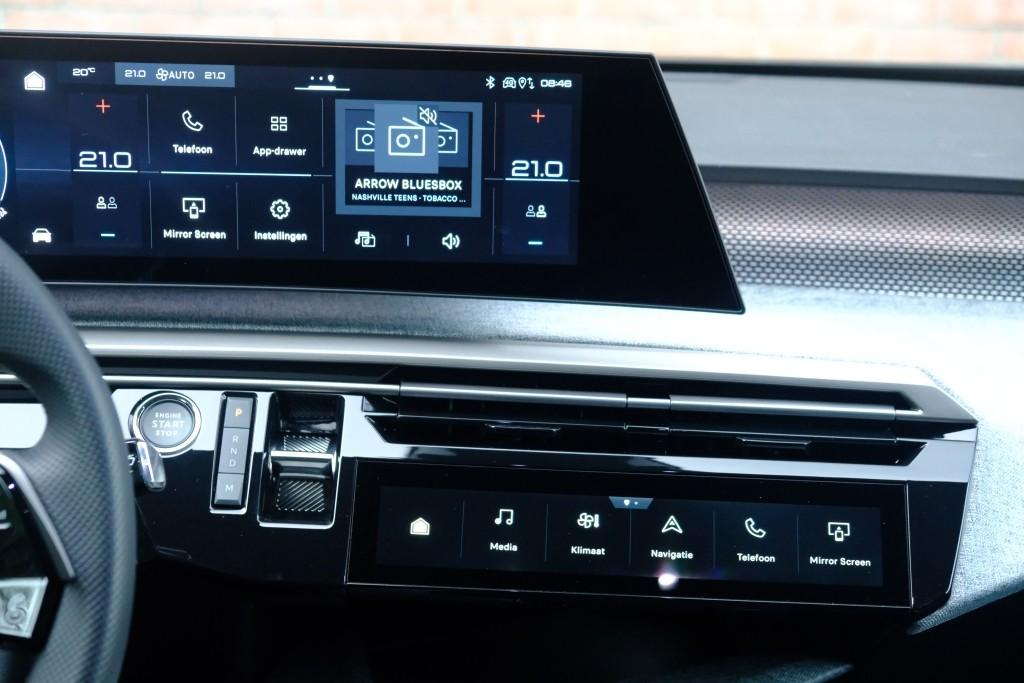 Peugeot 3008 1.2 Hybrid 145pk e-DCS6 GT | Navi | App Connect | Climate | Adaptive Cruise | Camera | Elektrische Achterklep | Winter Pakket afbeelding 14