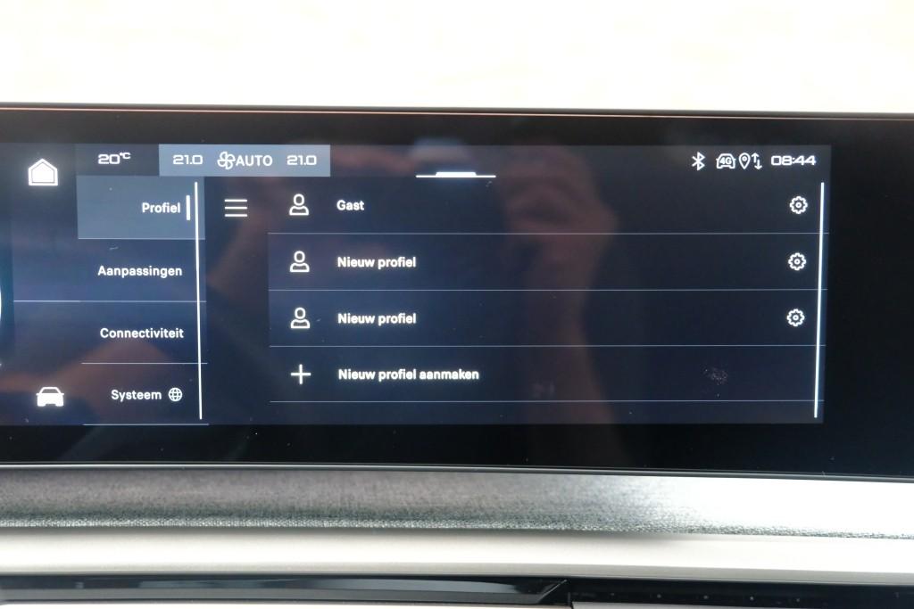 Peugeot 3008 1.2 Hybrid 145pk e-DCS6 GT | Navi | App Connect | Climate | Adaptive Cruise | Camera | Elektrische Achterklep | Winter Pakket afbeelding 19